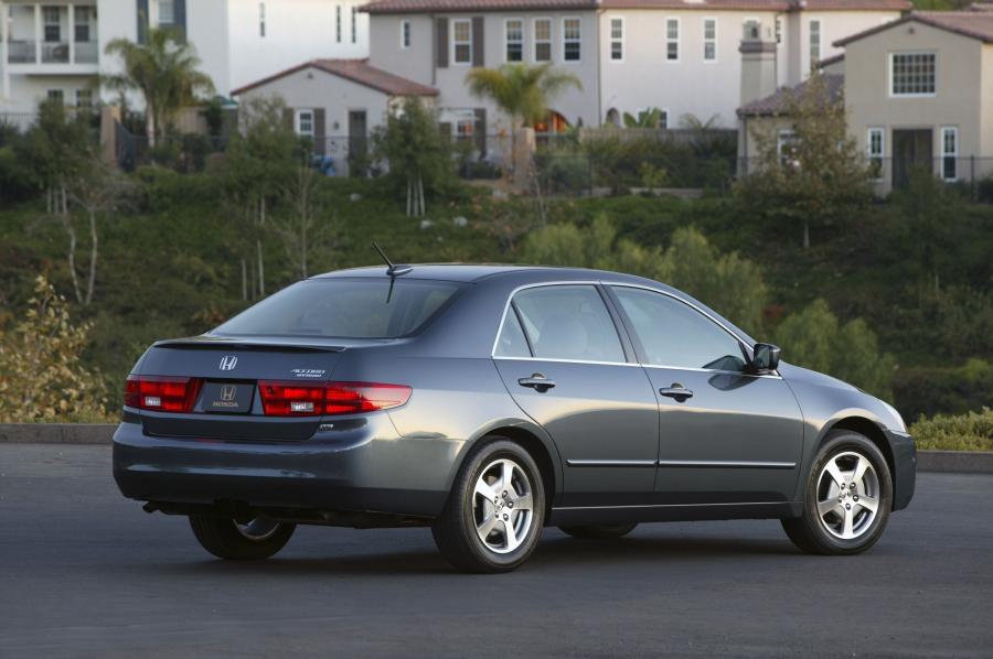  Honda Accord Hybrid America 2005 года  (фото 27 из 69)